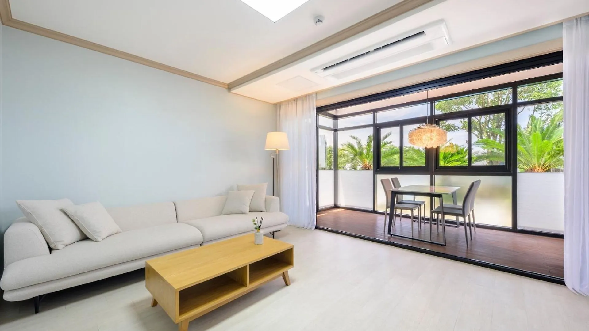 Jeju Aewol Hongsland Pension